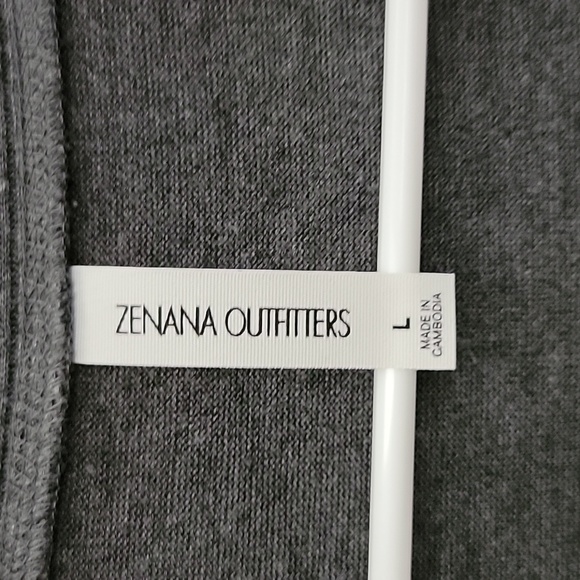 Gray button-up cardigan - Picture 2 of 4